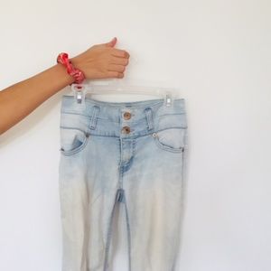 Light Wash High-Waist Distressed Knee Jeans